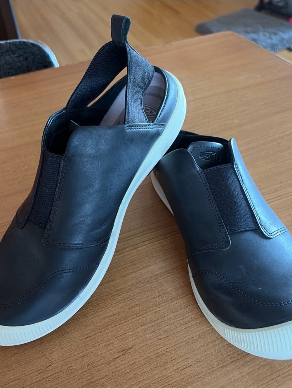 KEEN Lorelei Sling Back Black Leather Slip Women Size 11 EU42 (fit Small)